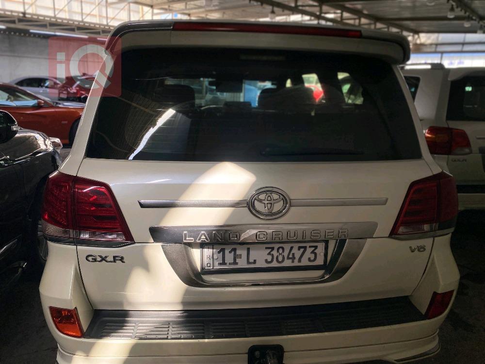 تويوتا لاندكروزر